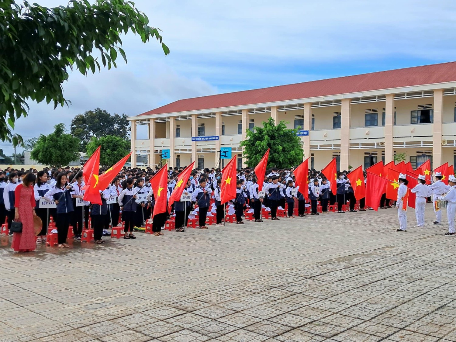 HÌNH ẢNH HOẠT ĐỘNG